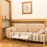 Bed & Breakfast 1881 Old Town Brasov