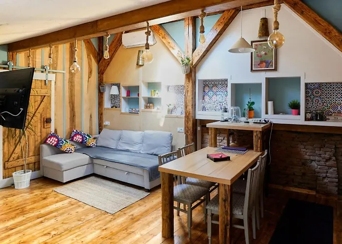 לינה וארוחת בוקר 1881 Old Town 3*