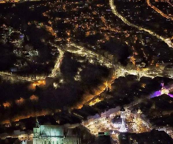 לינה וארוחת בוקר 1881 Old Town בראשוב